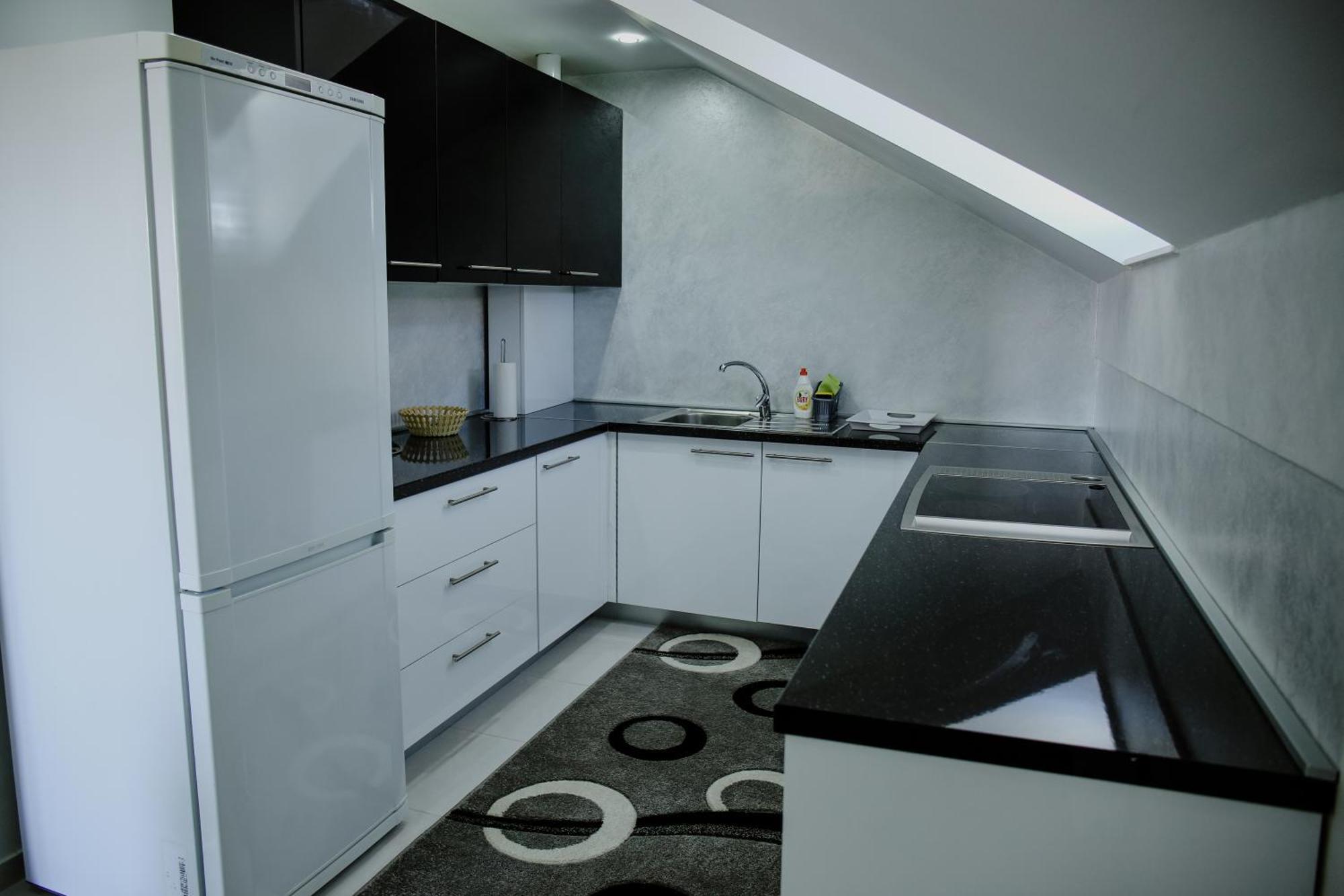 Deluxe Apartments ซาราเยโว ภายนอก รูปภาพ