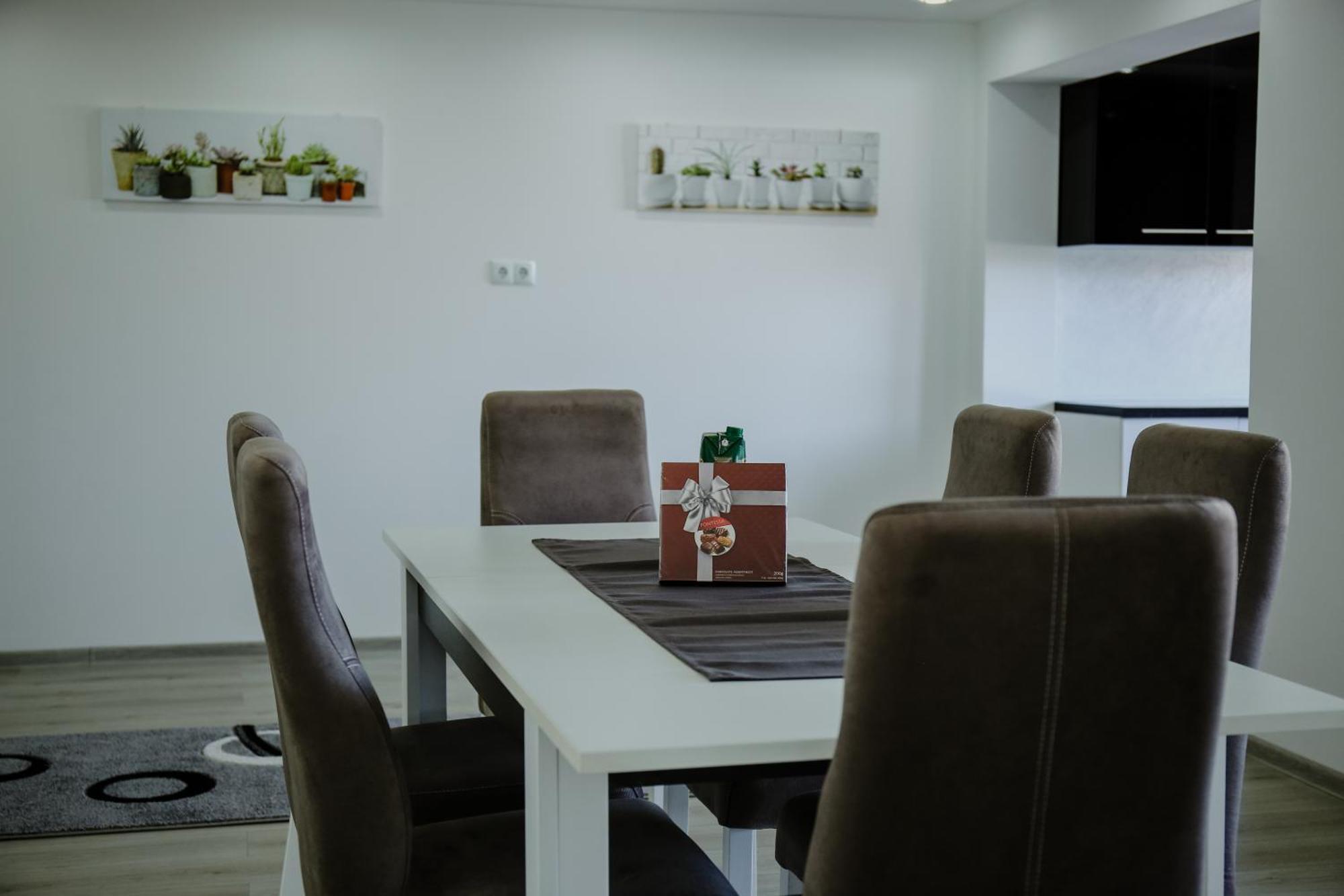 Deluxe Apartments ซาราเยโว ภายนอก รูปภาพ