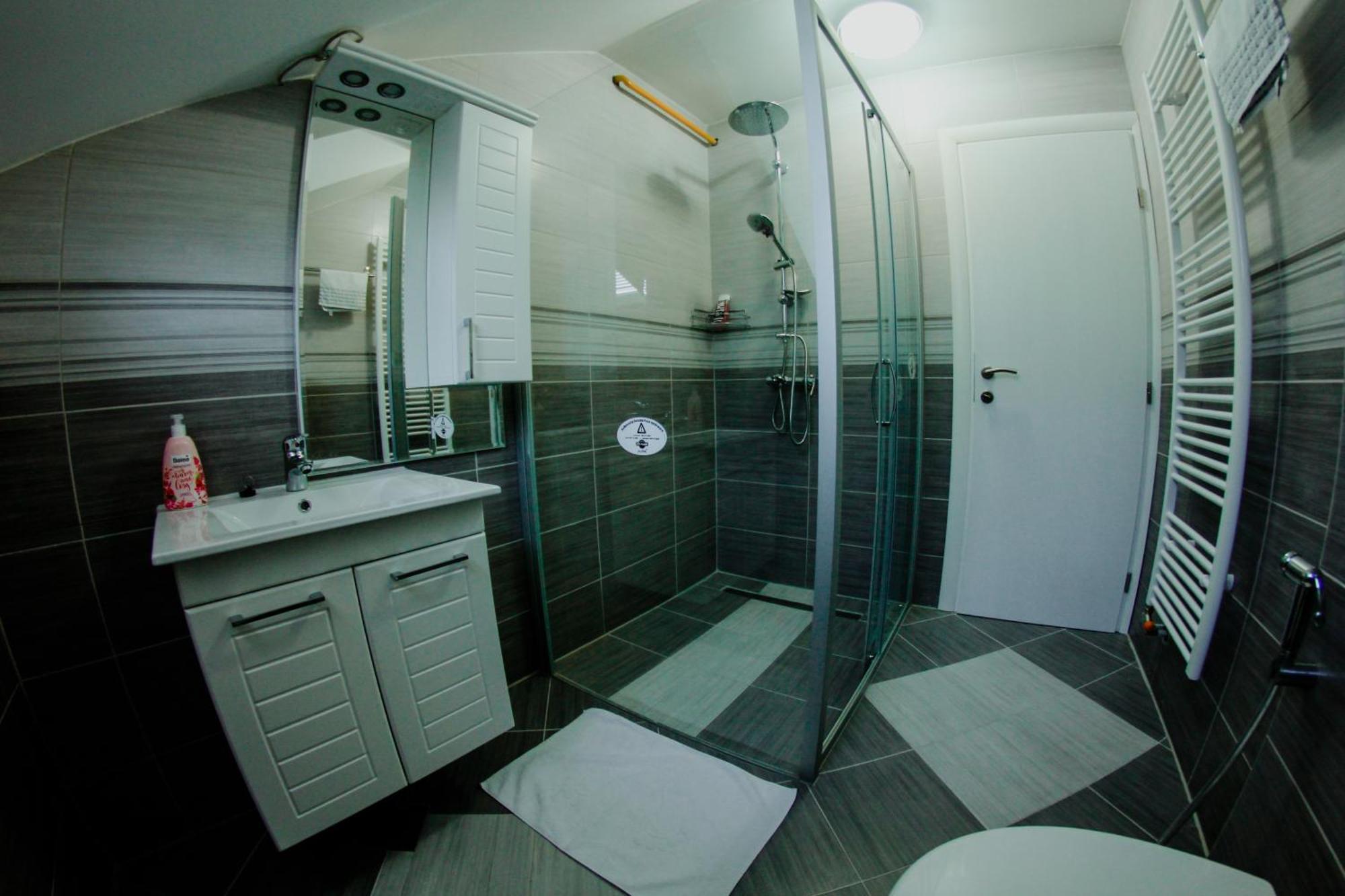Deluxe Apartments ซาราเยโว ภายนอก รูปภาพ