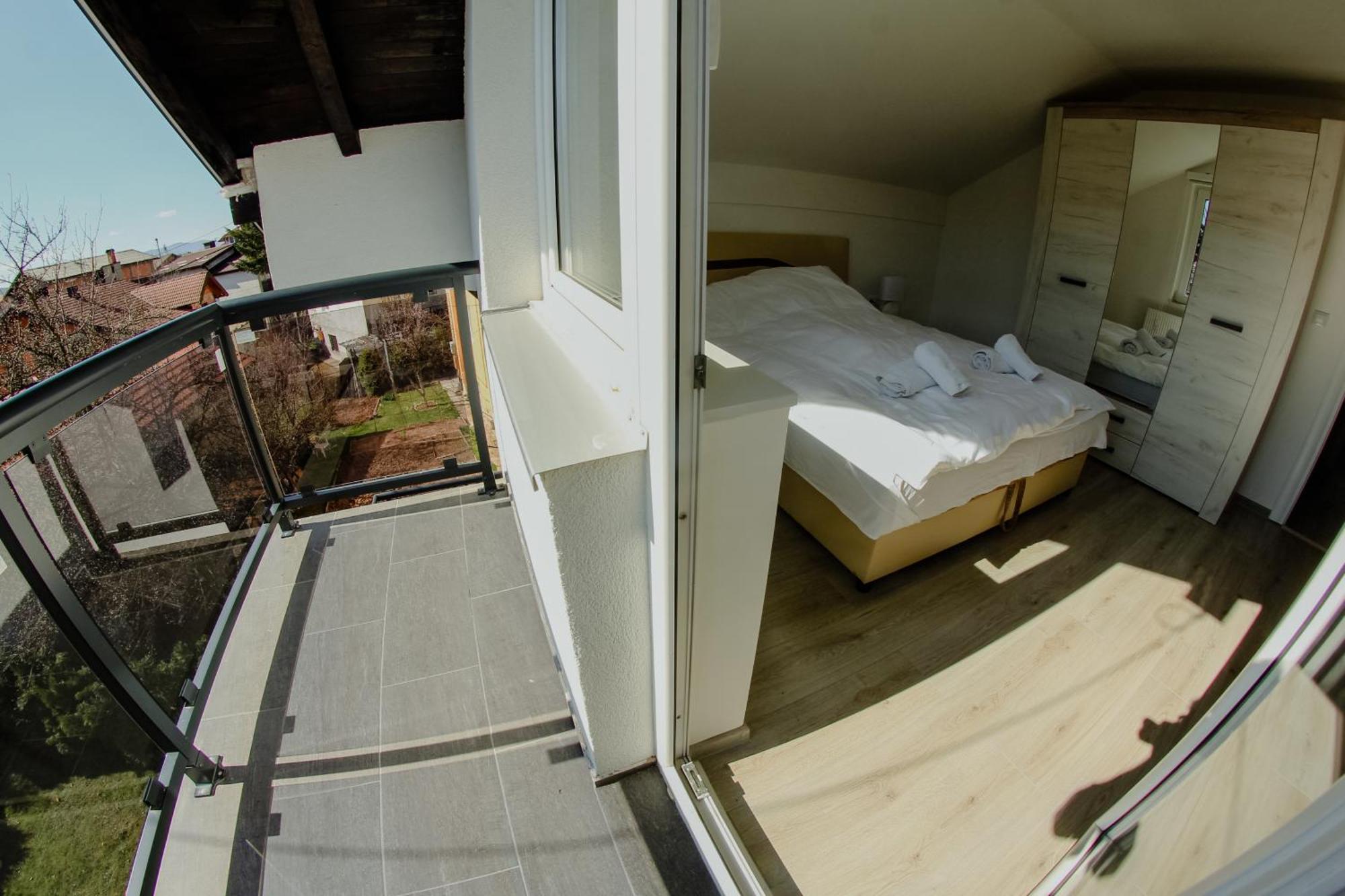 Deluxe Apartments ซาราเยโว ภายนอก รูปภาพ
