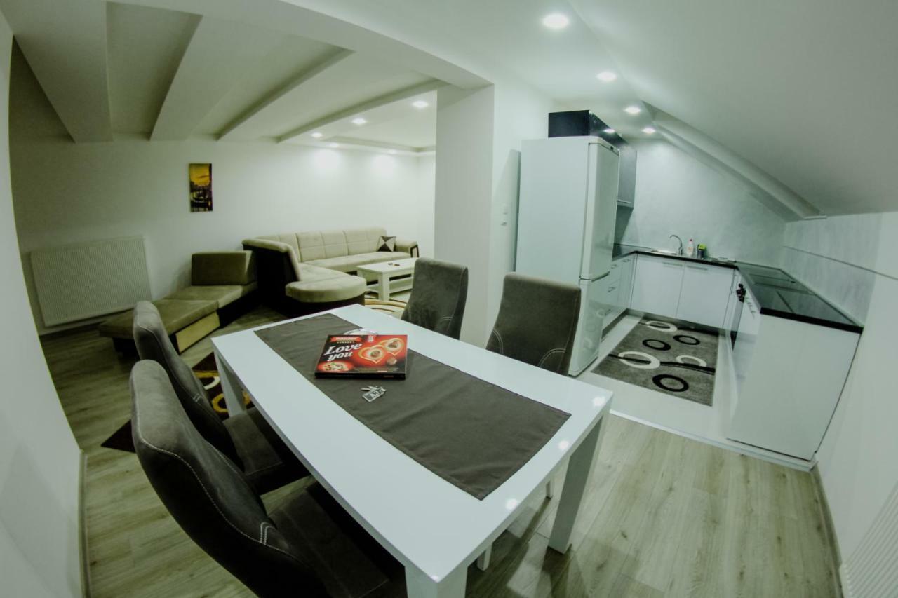 Deluxe Apartments ซาราเยโว ภายนอก รูปภาพ