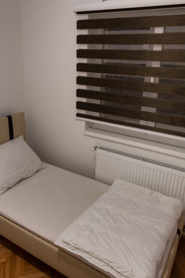 Deluxe Apartments ซาราเยโว ภายนอก รูปภาพ