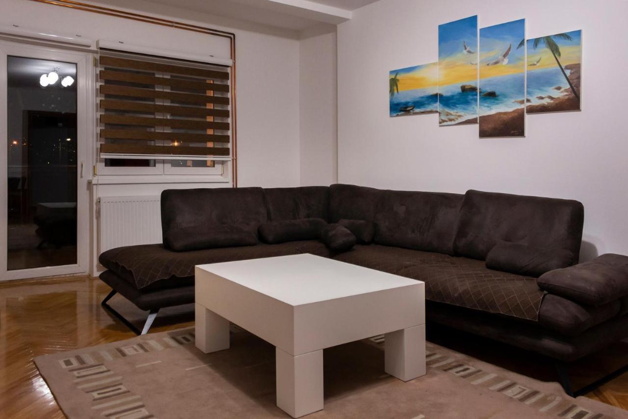 Deluxe Apartments ซาราเยโว ภายนอก รูปภาพ